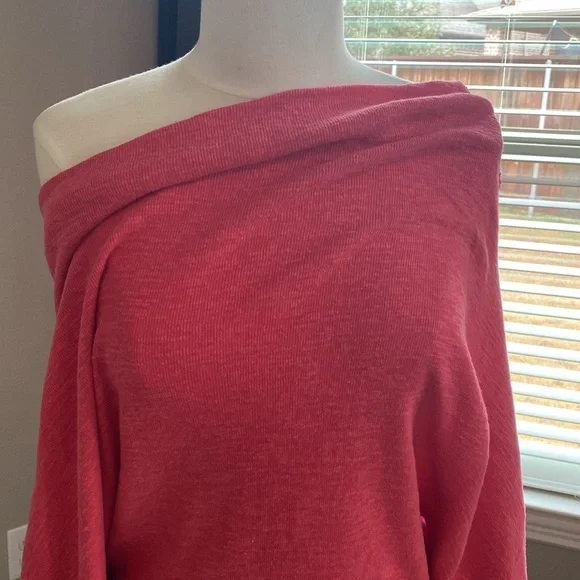 Coral off the shoulder sweater - Picture 3 of 5